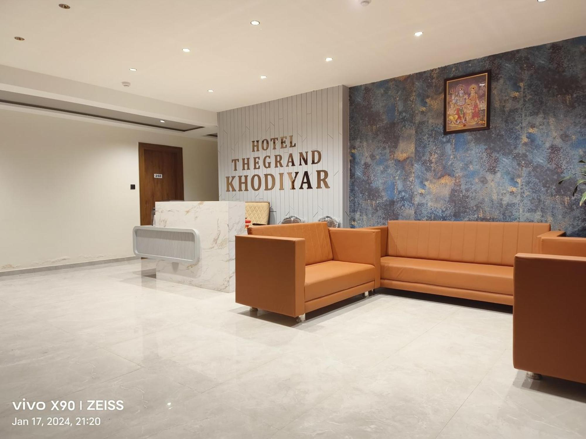 Visnagar Hotel The Grand Khodiyar מראה חיצוני תמונה